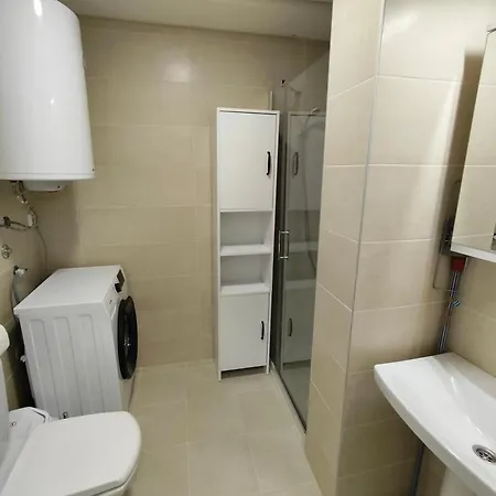 Apartment Db *